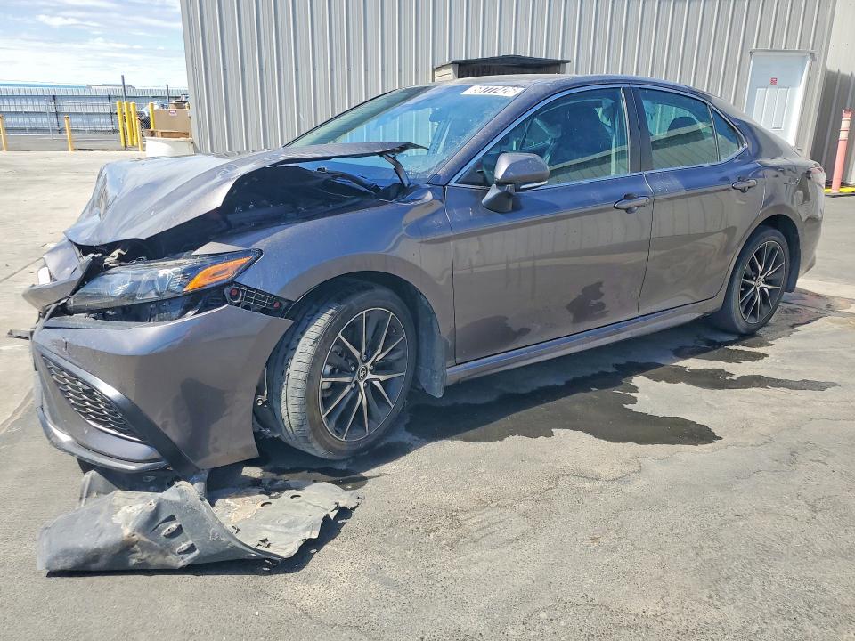 2023 Toyota Camry მანქანა იყიდება აუქციონზე, vin: 4T1G11AK7PU811326, აუქციონის ნომერი: 58777426