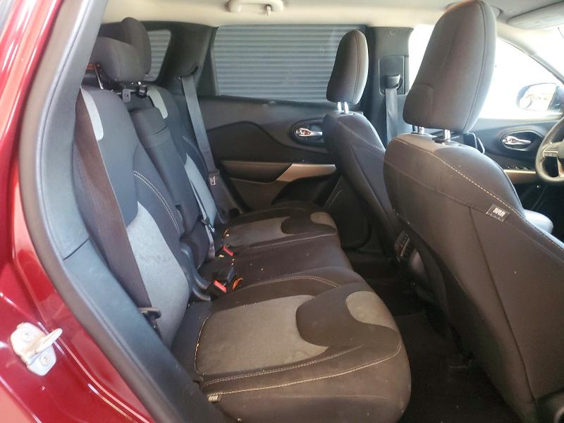 58476656 :رقم المزاد ، 1C4PJLCX2JD612071 vin ، 2018 Jeep Cherokee مزاد بيع