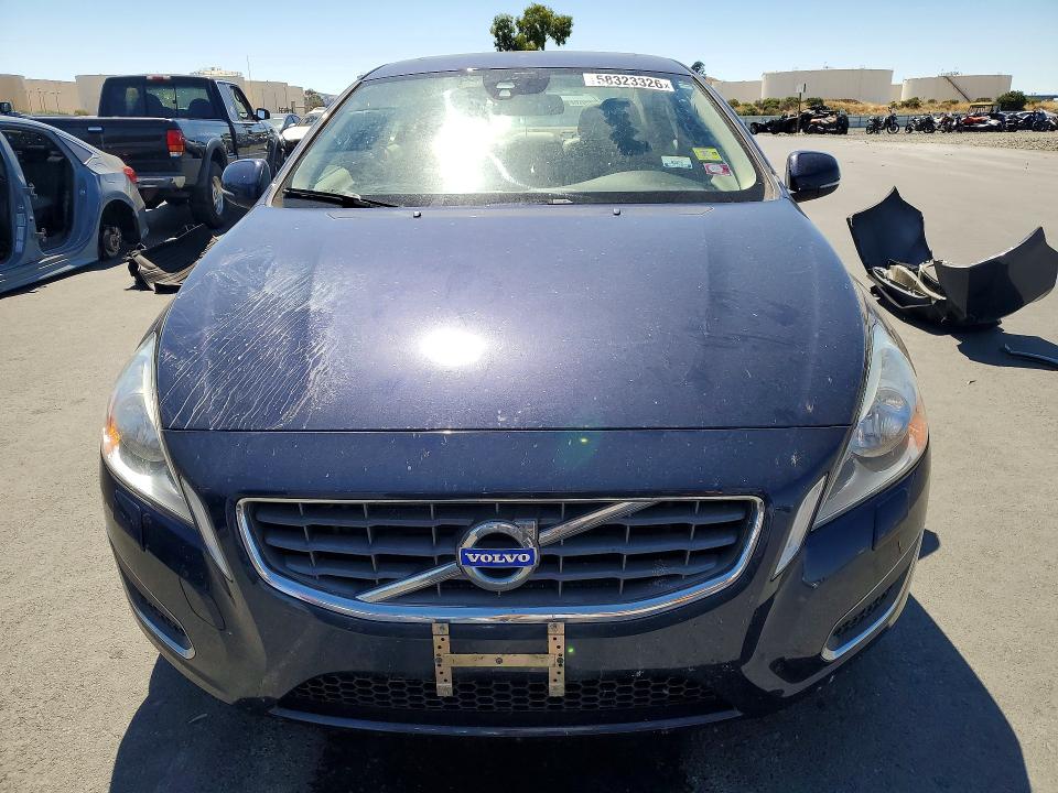 2013 Volvo S60 მანქანა იყიდება აუქციონზე, vin: YV1612FS7D2190945, აუქციონის ნომერი: 58323326