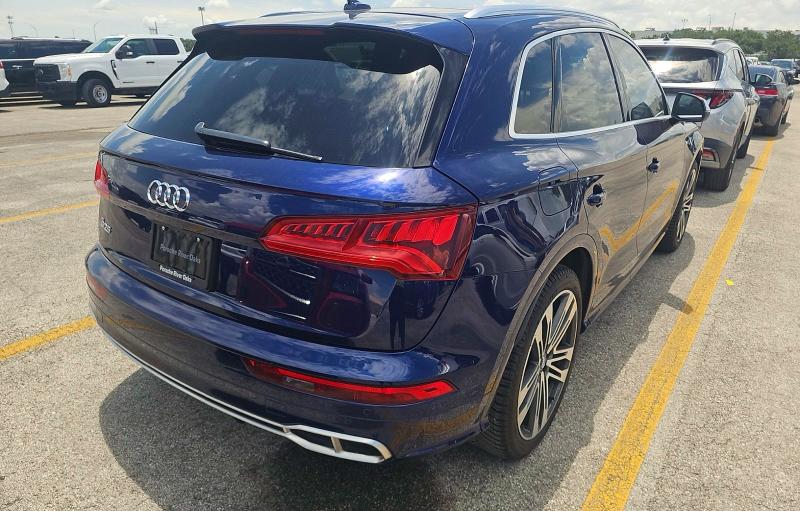 56454736 :رقم المزاد ، WA1C4AFY4J2088801 vin ، 2018 Audi Sq5 مزاد بيع