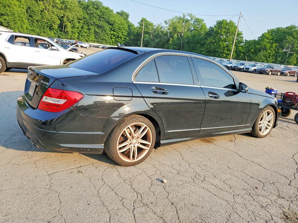 2012 Mercedes-benz C მანქანა იყიდება აუქციონზე, vin: WDDGF8BB2CR205092, აუქციონის ნომერი: 59050016