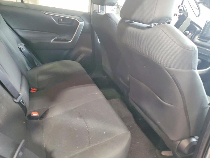 57257076 :رقم المزاد ، 2T3G1RFV6MC251434 vin ، 2021 Toyota Rav4 مزاد بيع