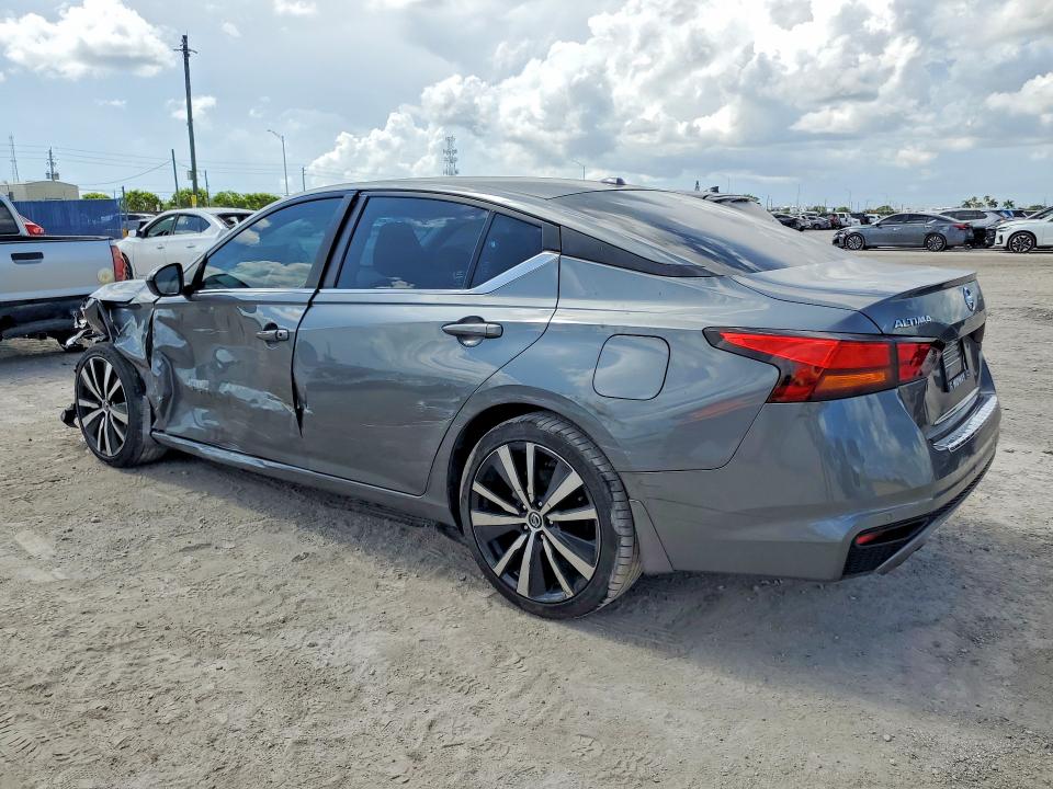 58055086 :رقم المزاد ، 1N4BL4CV0MN385797 vin ، 2021 Nissan Altima مزاد بيع