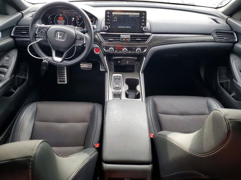 56273096 :رقم المزاد ، 1HGCV2F39JA050906 vin ، 2018 Honda Accord مزاد بيع