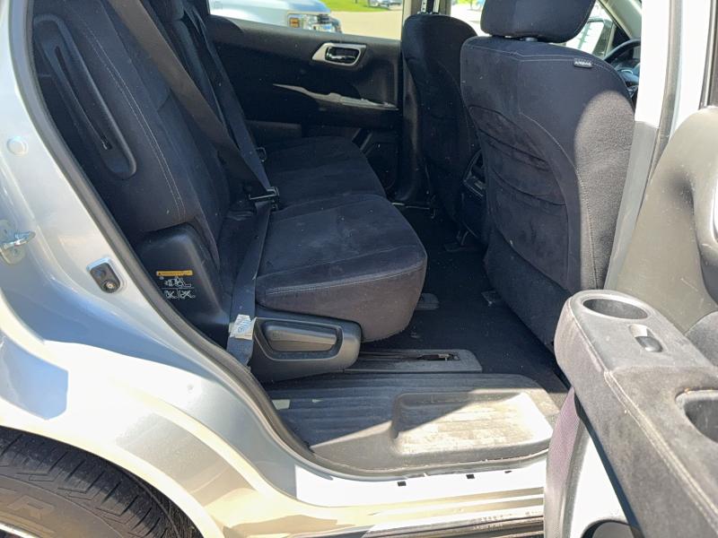 56303916 :رقم المزاد ، 5N1AR2MM8DC623417 vin ، 2013 Nissan Pathfinder مزاد بيع