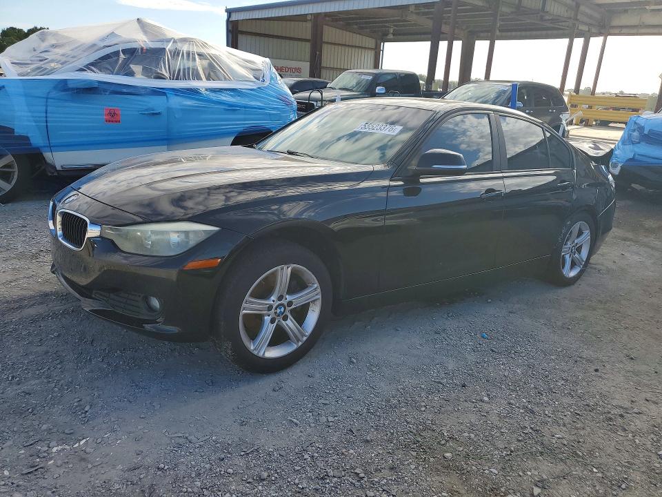 55523376 :رقم المزاد ، WBA3C3G57ENR25258 vin ، 2014 Bmw 320 مزاد بيع