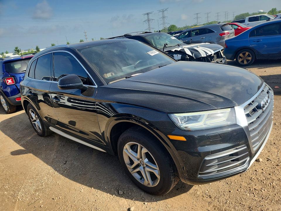58466286 :رقم المزاد ، WA1BNAFY4J2051157 vin ، 2018 Audi Q5 مزاد بيع