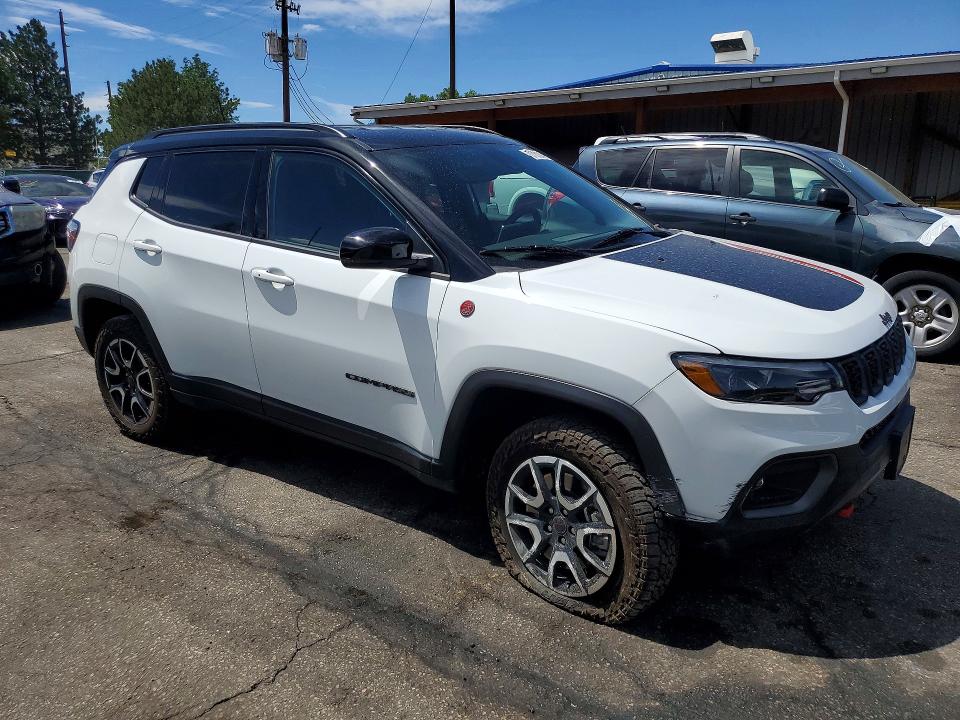 2025 Jeep Compass მანქანა იყიდება აუქციონზე, vin: 3C4NJDDNXST520907, აუქციონის ნომერი: 57383846
