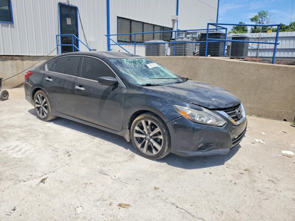 Продаж на аукціоні авто 2017 Nissan Altima Sedan, vin: 1N4AL3AP8HC168770, номер лоту: 56136366