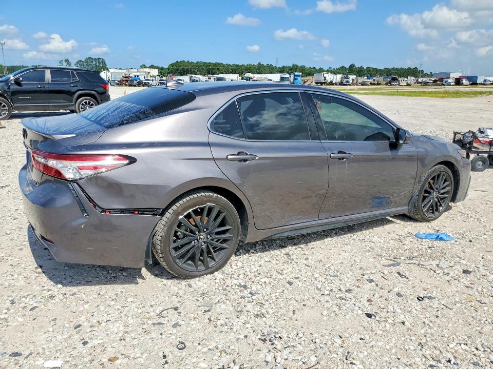 56667836 :رقم المزاد ، 4T1K61AK0NU029538 vin ، 2022 Toyota Camry مزاد بيع