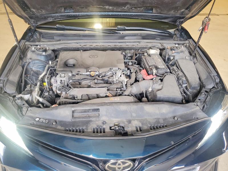 58083596 :رقم المزاد ، 4T1B11HK0JU645576 vin ، 2018 Toyota Camry مزاد بيع