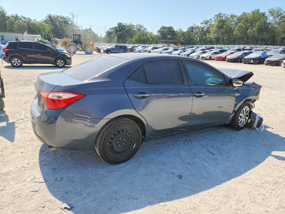 2018 Toyota Corolla მანქანა იყიდება აუქციონზე, vin: 2T1BURHE0JC983030, აუქციონის ნომერი: 58511006