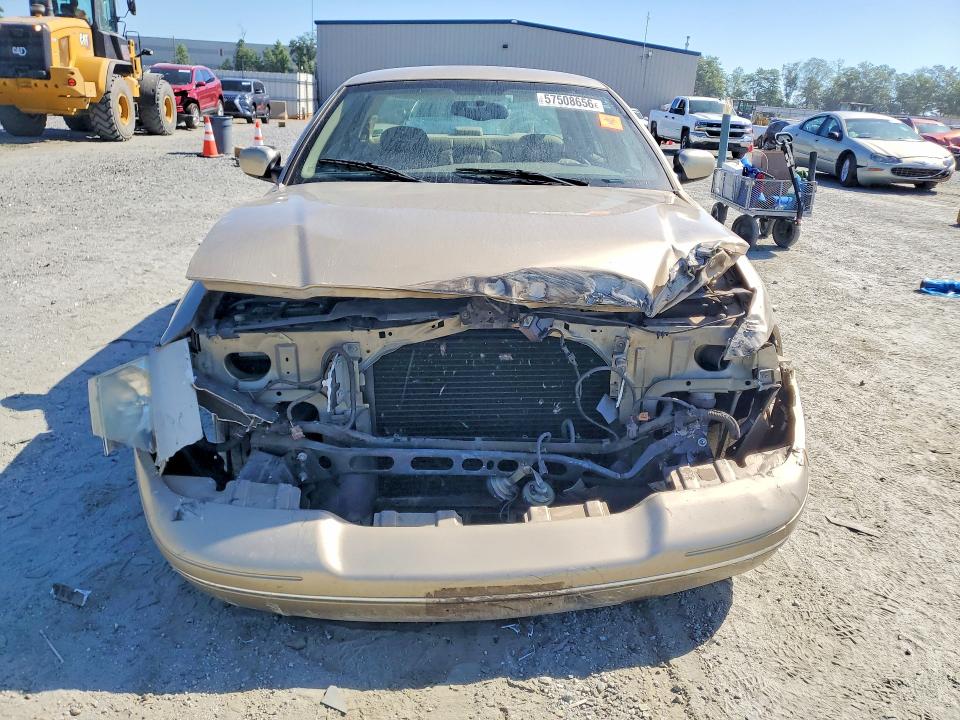 1999 Ford Crown Vic Cou მანქანა იყიდება აუქციონზე, vin: 2FAFP74W0XX115762, აუქციონის ნომერი: 57508656