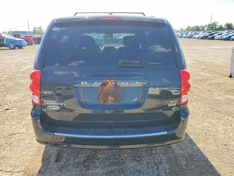 56521416 :رقم المزاد ، 2C4RDGCG0HR766941 vin ، 2017 Dodge Grand Caravan مزاد بيع