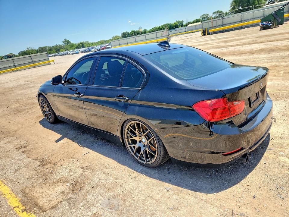 2013 Bmw 335 მანქანა იყიდება აუქციონზე, vin: WBA3B9C57DF586456, აუქციონის ნომერი: 57236196