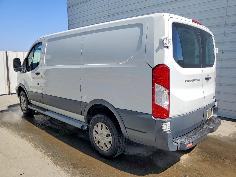 2015 Ford Transit მანქანა იყიდება აუქციონზე, vin: 1FTNR1ZM3FKA77918, აუქციონის ნომერი: 55732116