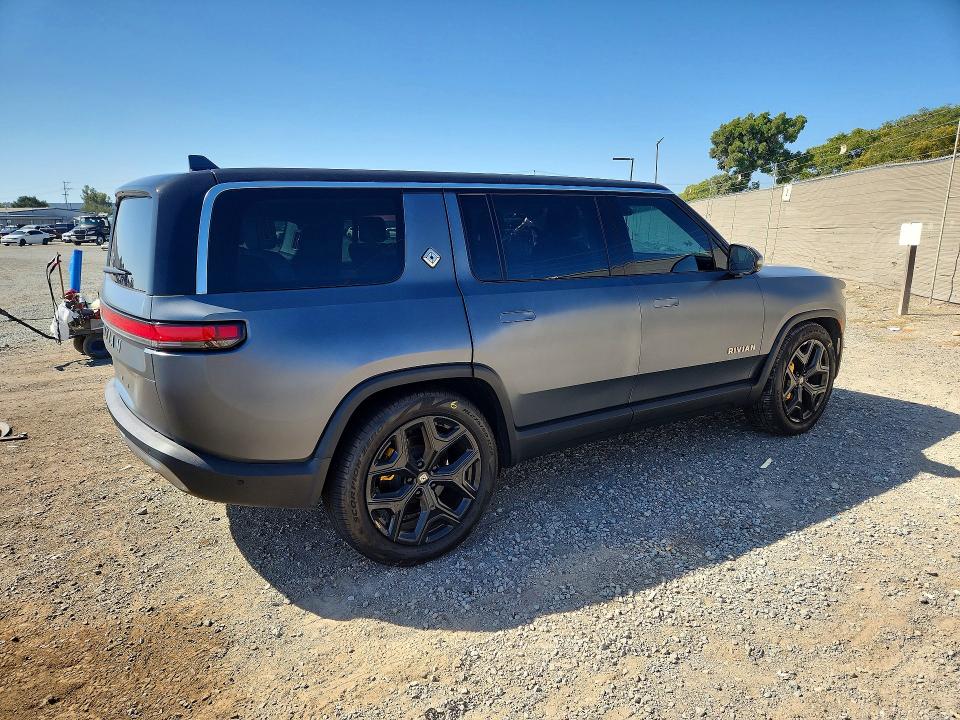Продажа на аукционе авто 2024 Rivian R1s, vin: 7PDSGABA4RN030708, номер лота: 57002356