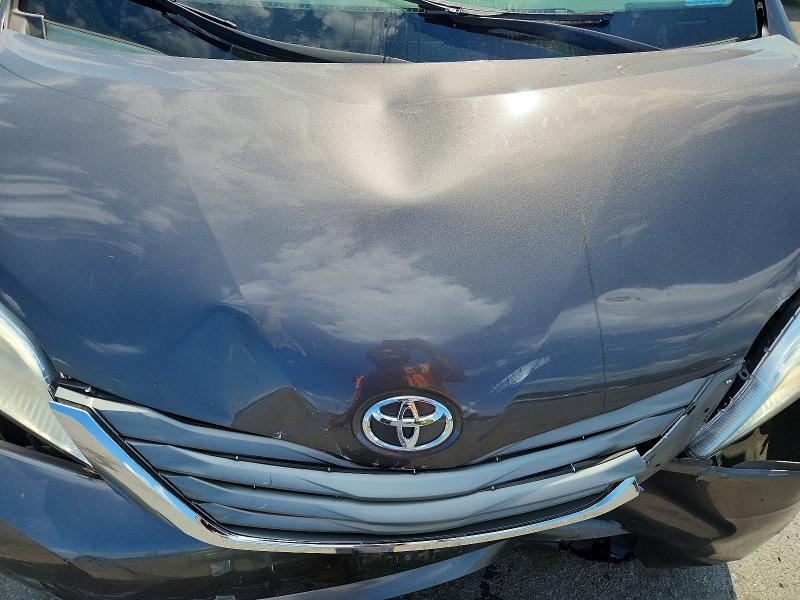 57167066 :رقم المزاد ، 5TDDK3DC0DS050398 vin ، 2013 Toyota Sienna مزاد بيع