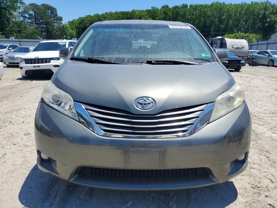 2011 Toyota Sienna მანქანა იყიდება აუქციონზე, vin: 5TDYK3DC0BS104779, აუქციონის ნომერი: 53219416
