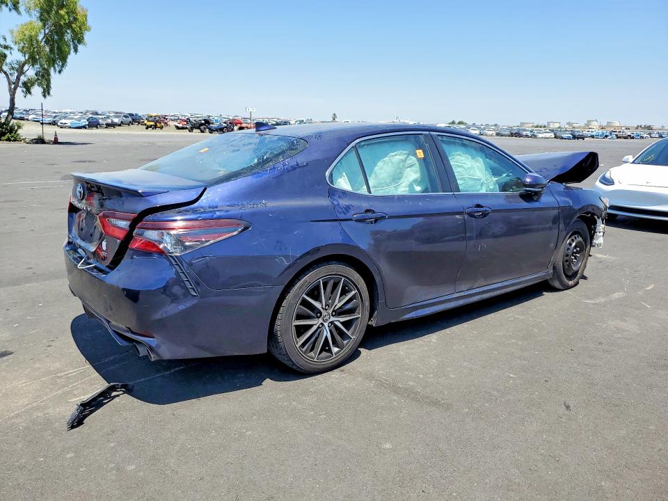 2022 Toyota Camry მანქანა იყიდება აუქციონზე, vin: 4T1G11AK3NU050551, აუქციონის ნომერი: 57086596