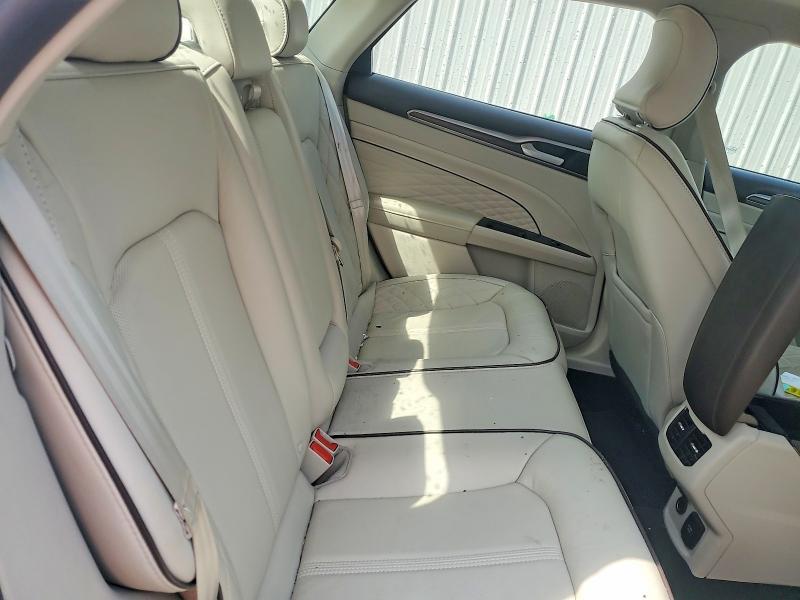 56174246 :رقم المزاد ، 3FA6P0K99JR113261 vin ، 2018 Ford Fusion مزاد بيع