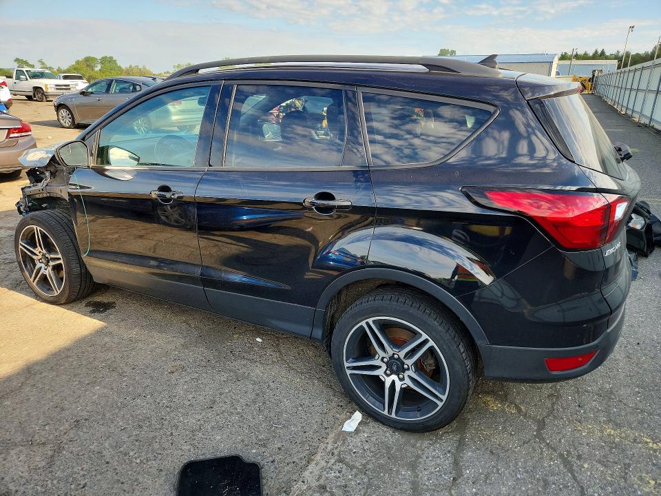 58697326 :رقم المزاد ، 1FMCU0HD6KUB19123 vin ، 2019 Ford Escape مزاد بيع