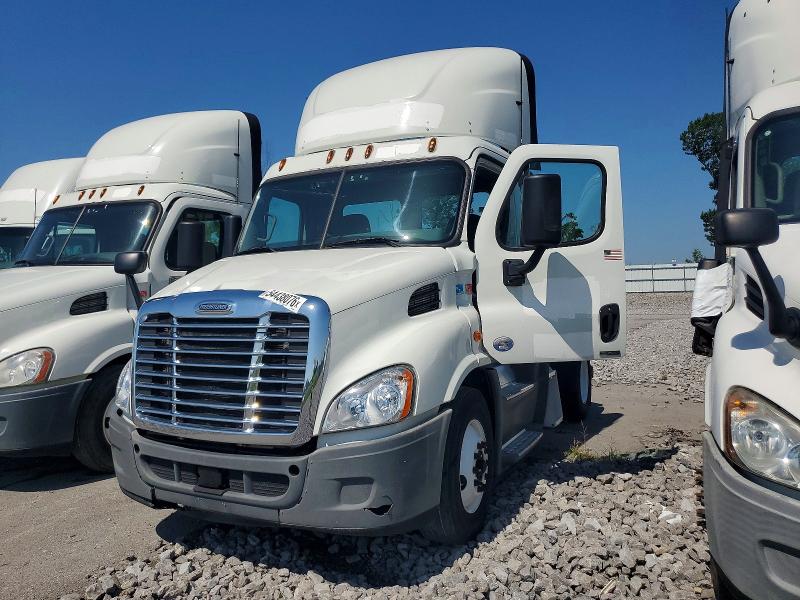 Продаж на аукціоні авто 2017 Freightliner Cascadia 113, vin: 3AKBGADV0HSJD0640, номер лоту: 54438076