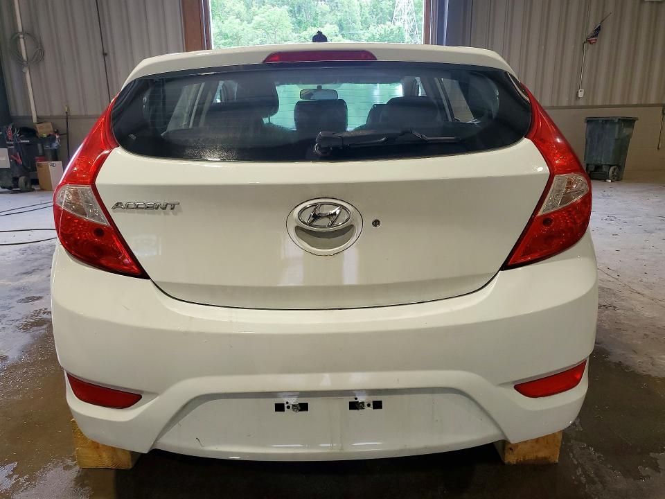 57594036 :رقم المزاد ، KMHCT5AE1FU216318 vin ، 2015 Hyundai Accent مزاد بيع