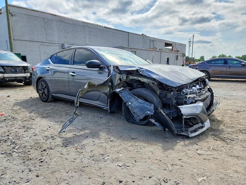 56641546 :رقم المزاد ، 1N4BL4BV1RN326007 vin ، 2024 Nissan Altima مزاد بيع