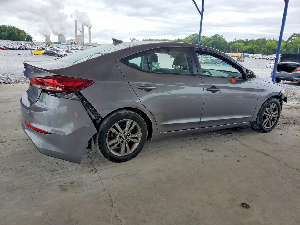 58568276 :رقم المزاد ، 5NPD84LF8JH318406 vin ، 2018 Hyundai Elantra مزاد بيع