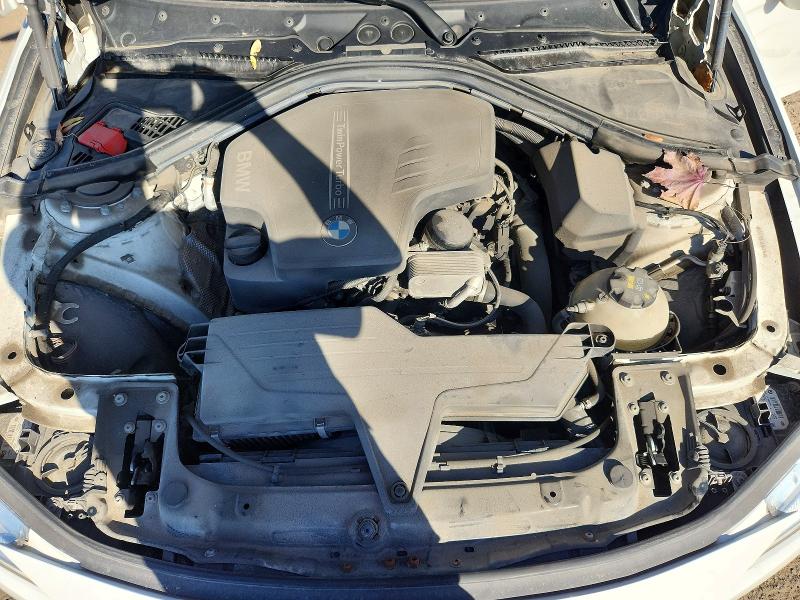 55679216 :رقم المزاد ، WBA8A3C53GK689729 vin ، 2016 Bmw 320 مزاد بيع