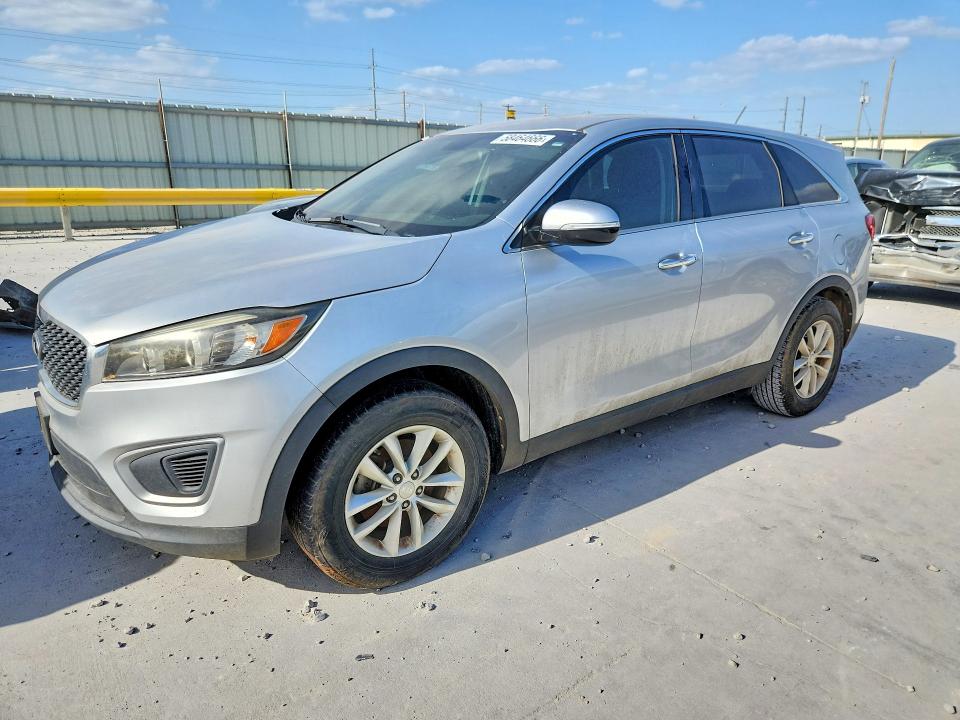 58464666 :رقم المزاد ، 5XYPG4A33GG165037 vin ، 2016 Kia Sorento مزاد بيع