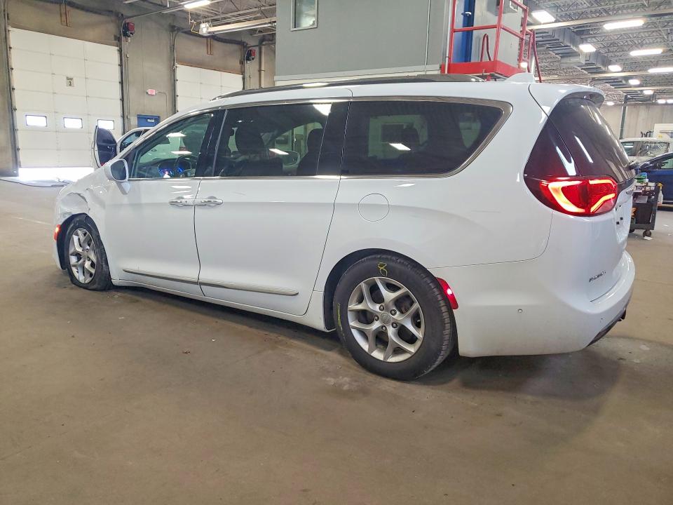 55592426 :رقم المزاد ، 2C4RC1EG4JR293712 vin ، 2018 Chrysler Pacifica مزاد بيع