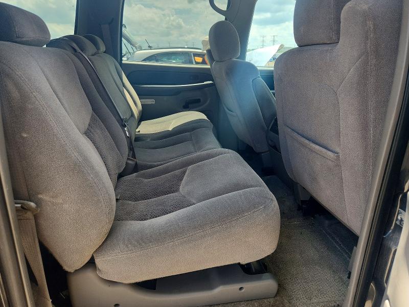 2003 Chevrolet Suburban მანქანა იყიდება აუქციონზე, vin: 3GNFK16Z93G342344, აუქციონის ნომერი: 56495296