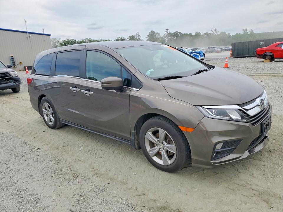 57357486 :رقم المزاد ، 5FNRL6H50JB072479 vin ، 2018 Honda Odyssey مزاد بيع