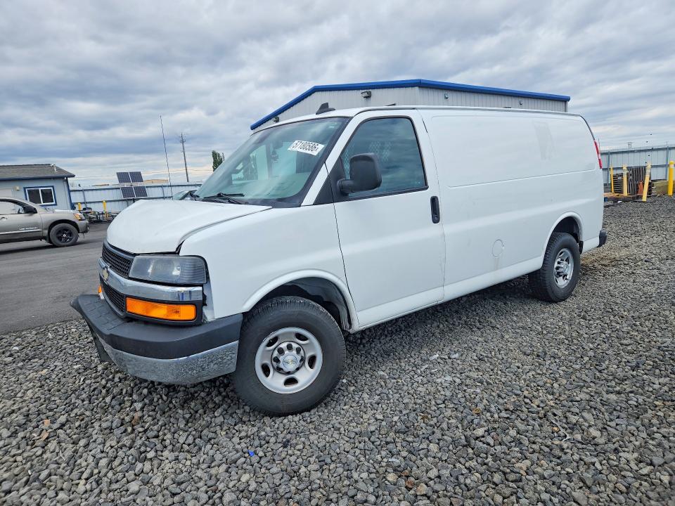 57180586 :رقم المزاد ، 1GCWGAFP7M1310064 vin ، 2021 Chevrolet Express G2500 مزاد بيع
