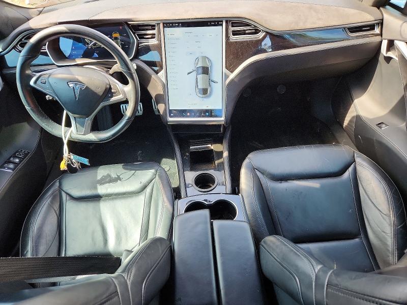 2015 Tesla Model S მანქანა იყიდება აუქციონზე, vin: 5YJSA1H49FF095882, აუქციონის ნომერი: 53952166