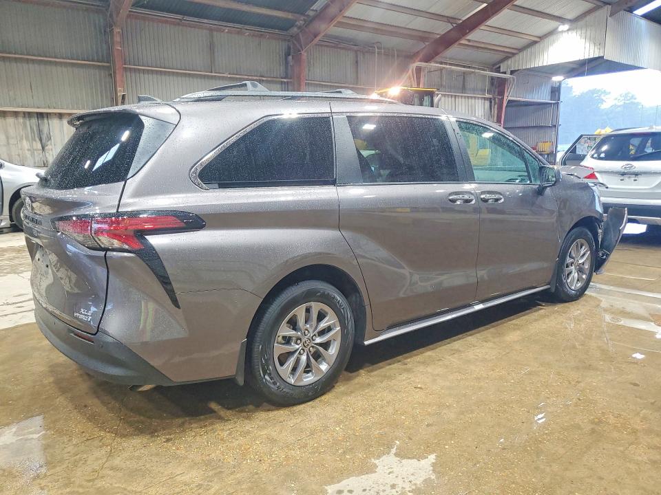 2022 Toyota Sienna მანქანა იყიდება აუქციონზე, vin: 5TDYRKEC6NS130277, აუქციონის ნომერი: 57442776