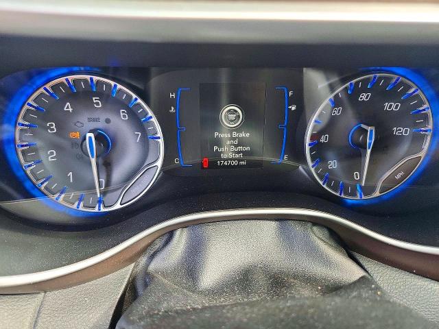 57855826 :رقم المزاد ، 2C4RC1DG0MR549849 vin ، 2021 Chrysler Voyager مزاد بيع