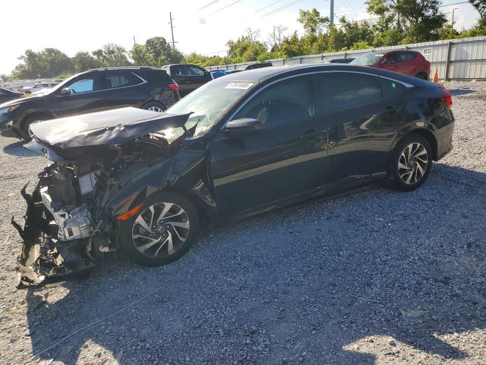 Auction sale of the 2018 Honda Civic, vin: 2HGFC2F71JH597613, lot number: 57691606