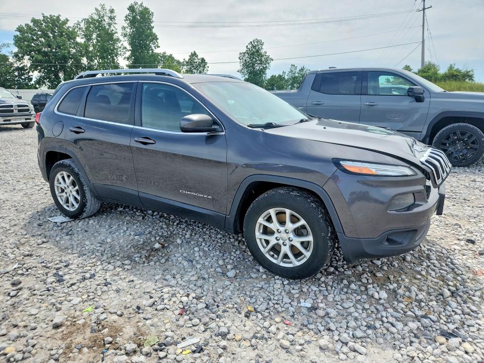 56894716 :رقم المزاد ، 1C4PJMCS5EW197431 vin ، 2014 Jeep Cherokee مزاد بيع