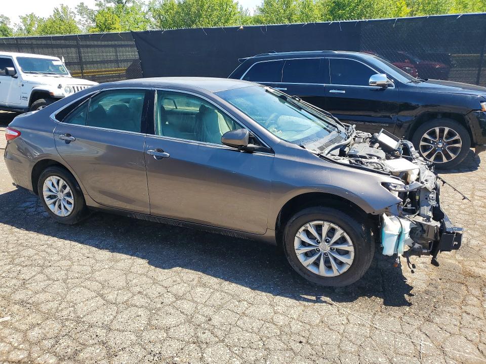 58541546 :رقم المزاد ، 4T1BF1FK1HU662644 vin ، 2017 Toyota Camry مزاد بيع