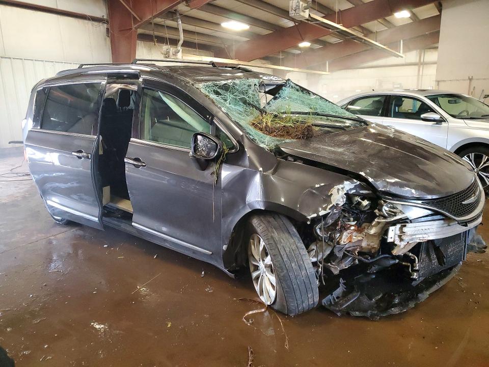 2019 Chrysler Pacifica მანქანა იყიდება აუქციონზე, vin: 2C4RC1BG4KR650392, აუქციონის ნომერი: 58877466