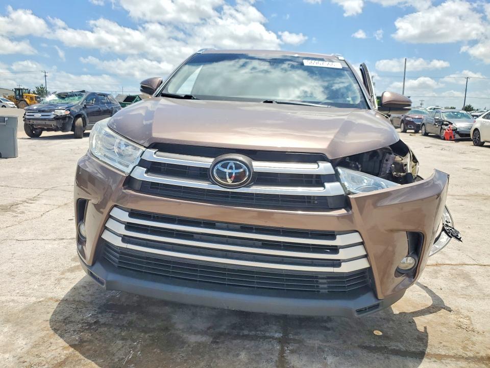 56967566 :رقم المزاد ، 5TDKZRFH3KS345426 vin ، 2019 Toyota Highlander مزاد بيع