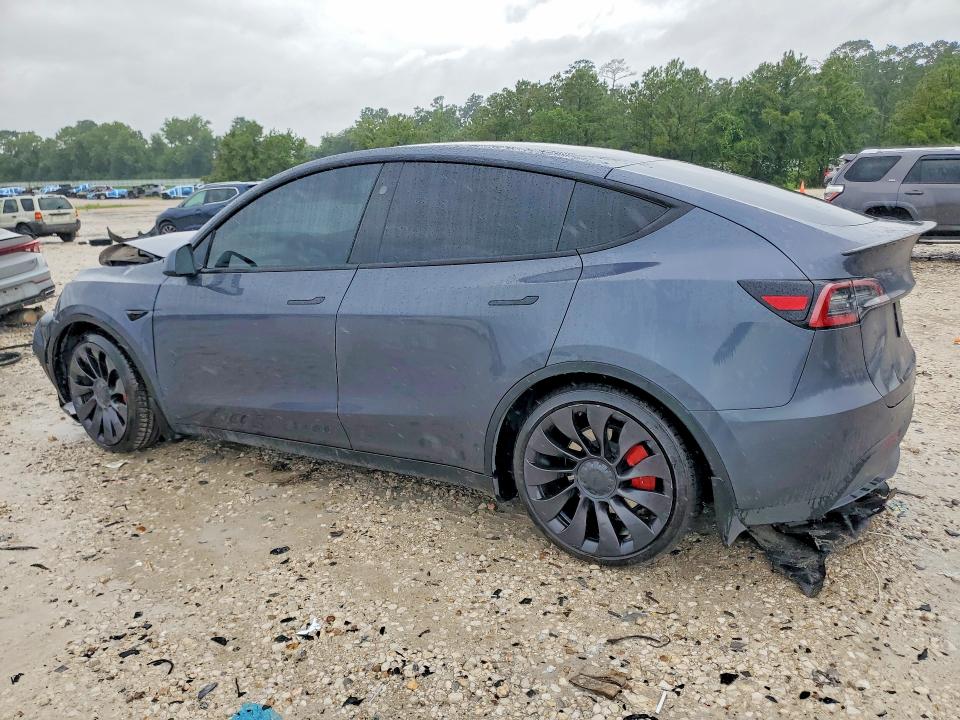 57665796 :رقم المزاد ، 7SAYGDEF5PF881828 vin ، 2023 Tesla Model  Y مزاد بيع