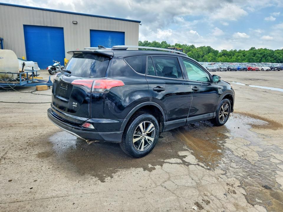 56261796 :رقم المزاد ، 2T3RFREV8JW831886 vin ، 2018 Toyota Rav4 مزاد بيع