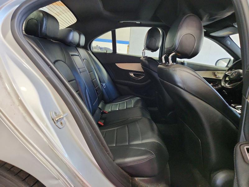 55986896 :رقم المزاد ، 55SWF4KB1FU095417 vin ، 2015 Mercedes-benz C مزاد بيع