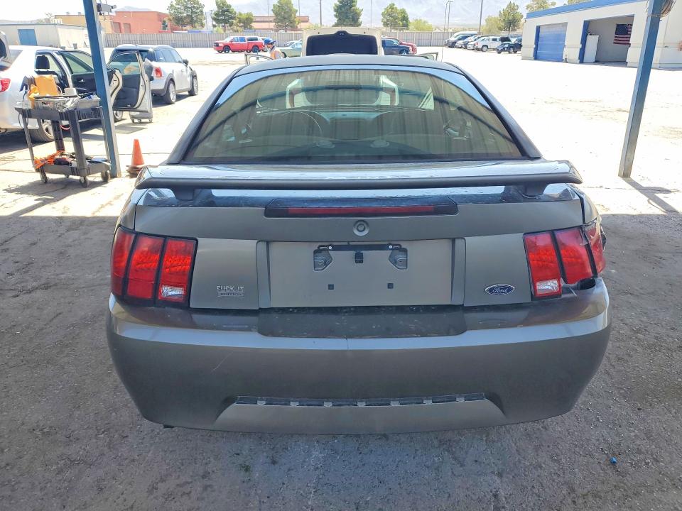 56817816 :رقم المزاد ، 1FAFP40492F125987 vin ، 2002 Ford Mustang مزاد بيع