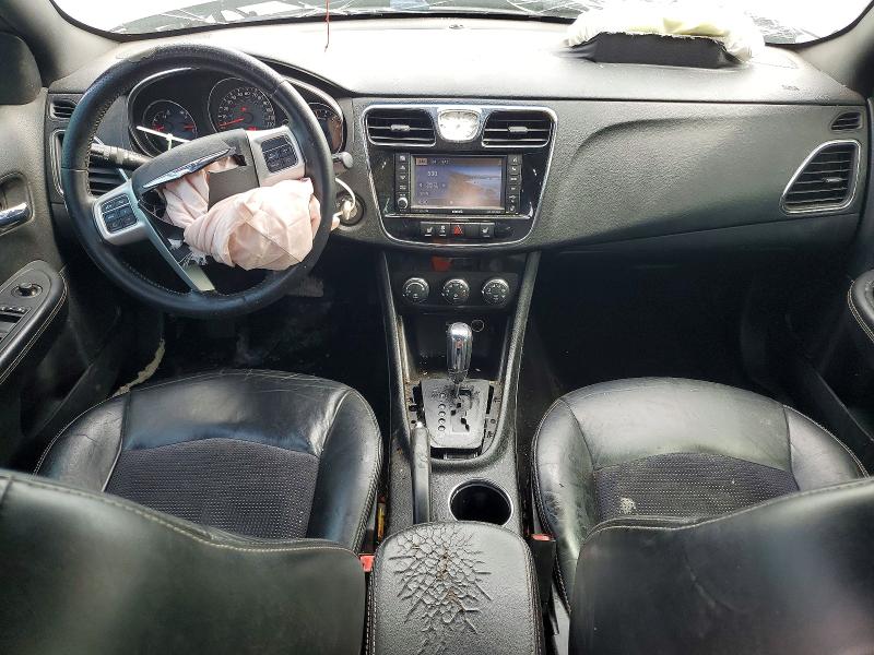 55891776 :رقم المزاد ، 1C3CCBCG3DN651466 vin ، 2013 Chrysler 200 مزاد بيع