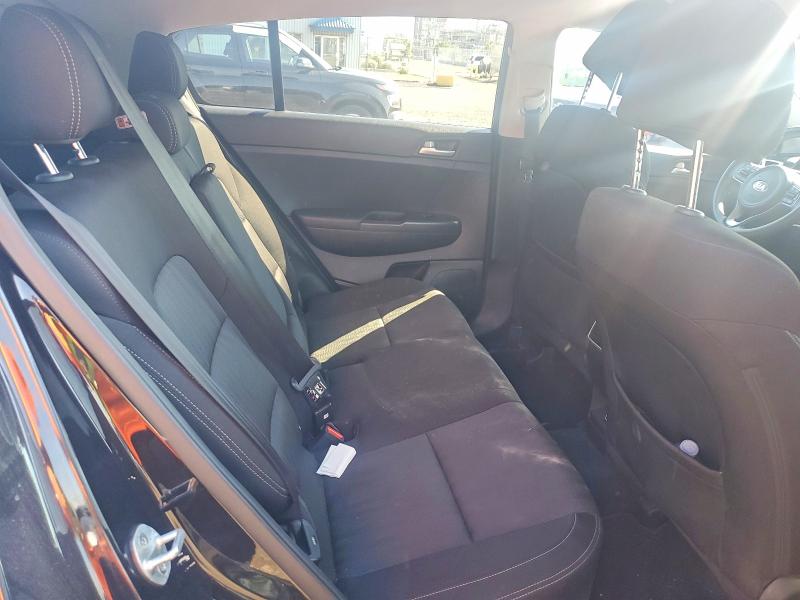 58256896 :رقم المزاد ، KNDPMCAC5H7136611 vin ، 2017 Kia Sportage مزاد بيع